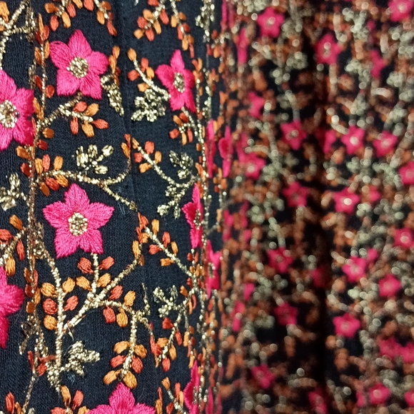 Red n black Suit with Bottom n Dupatta - Picture 5 of 13